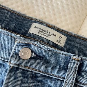 90s Ultra High Rise Straight Jeans - W’s 27R